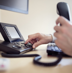 Come aggiungere una voce professionale alla tua segreteria telefonica